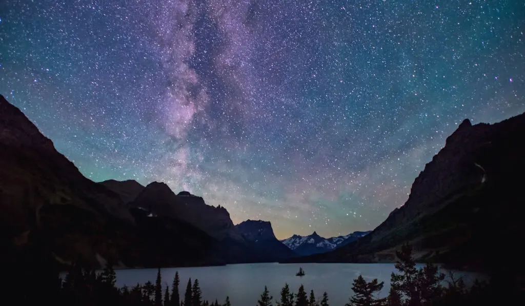 glacier national park stargazing on summer night 