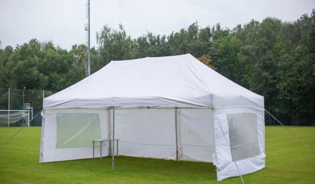 white canopy tent 
